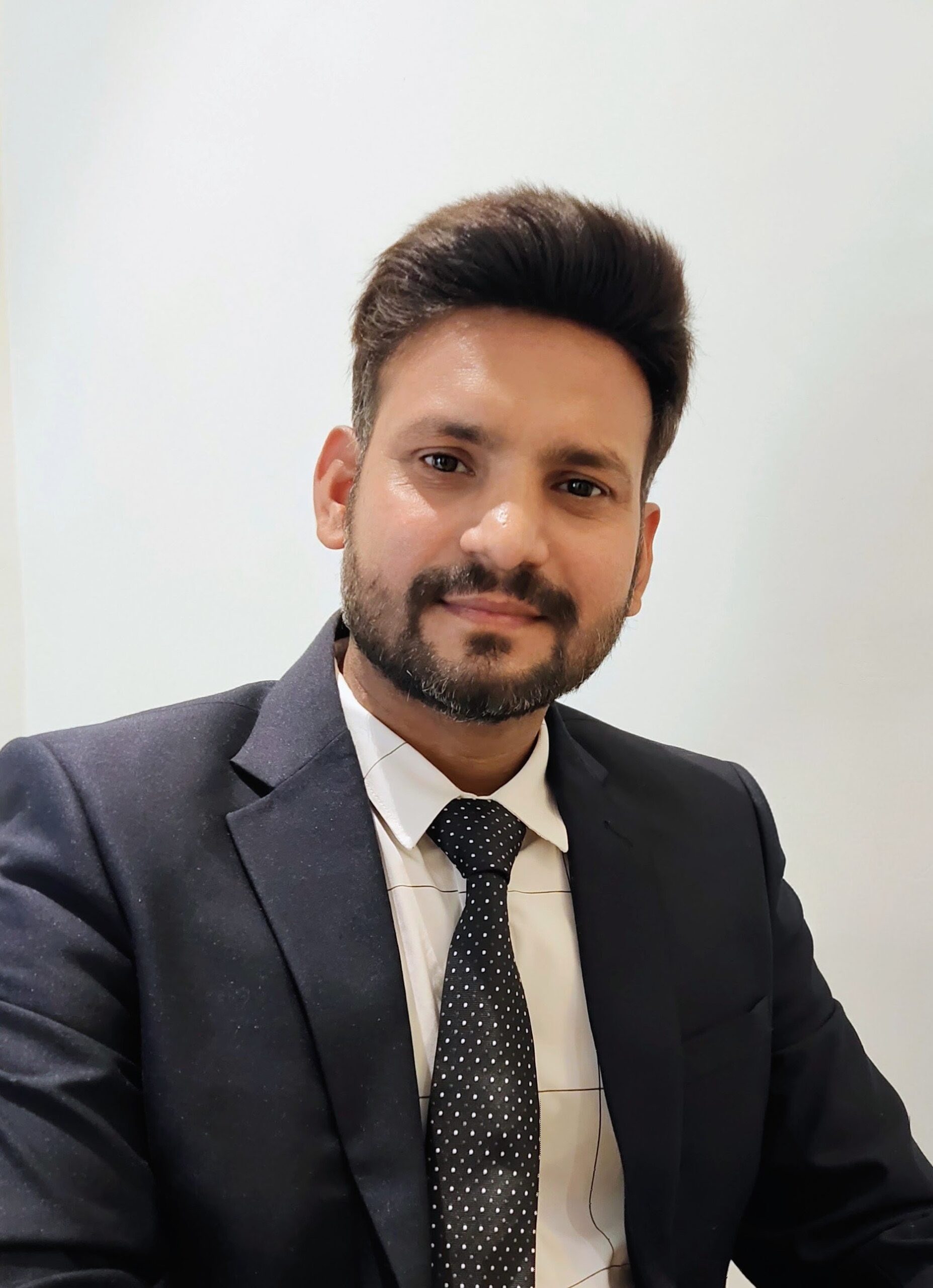 Dr Naveen Kumar Prof Pic